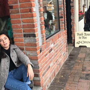 Meet your Posher, Monica